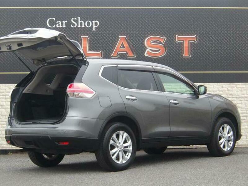 X-TRAIL