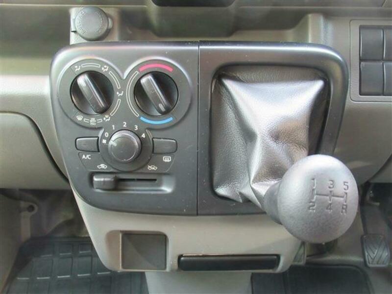 MINICAB VAN