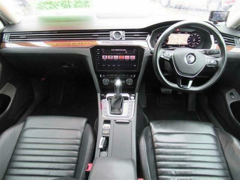 PASSAT VARIANT