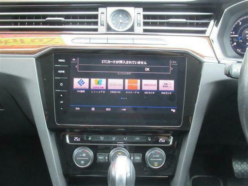 PASSAT VARIANT