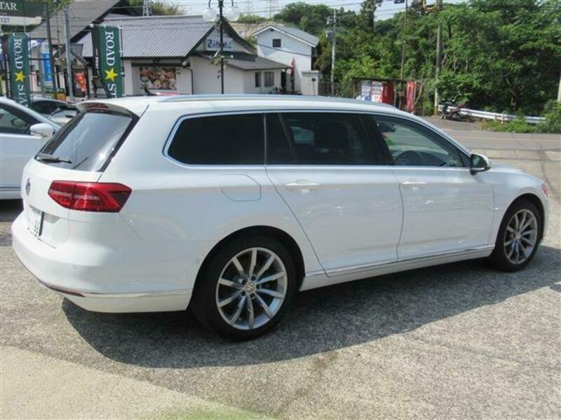 PASSAT VARIANT
