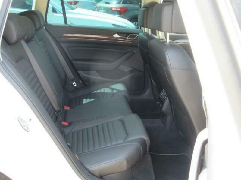 PASSAT VARIANT