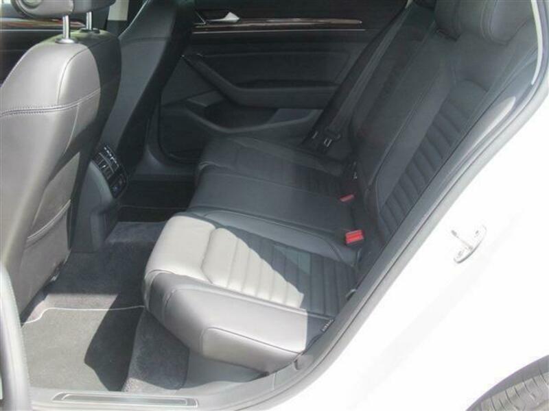 PASSAT VARIANT