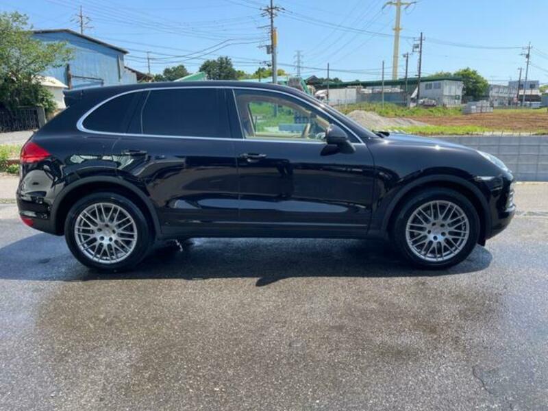 CAYENNE