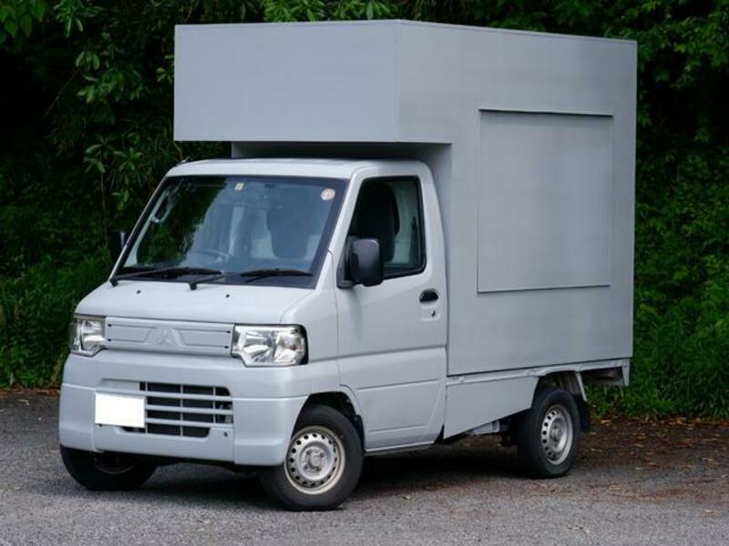 MINICAB TRUCK