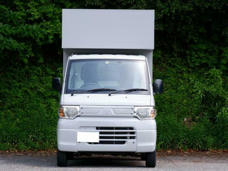 MINICAB TRUCK