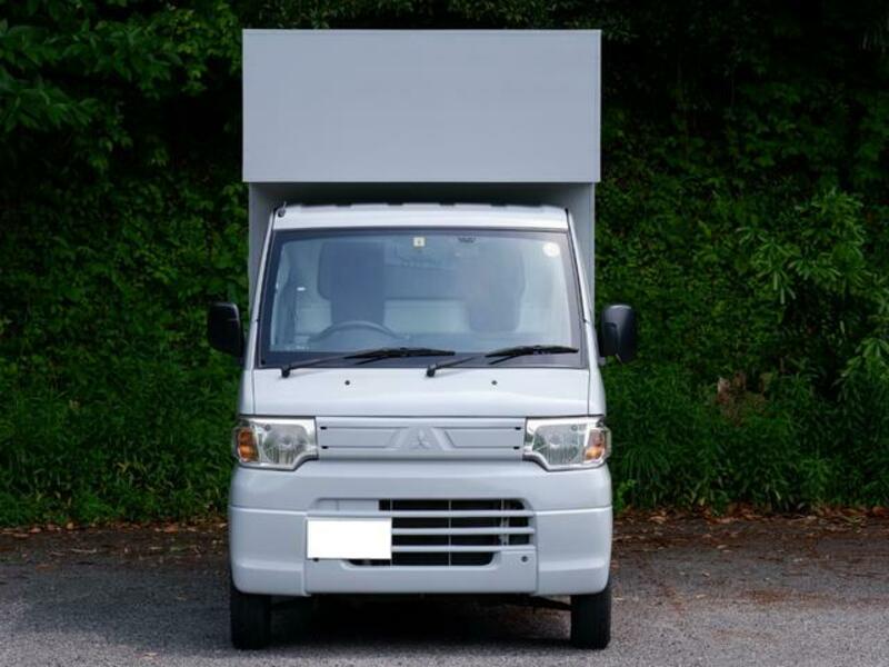 MINICAB TRUCK
