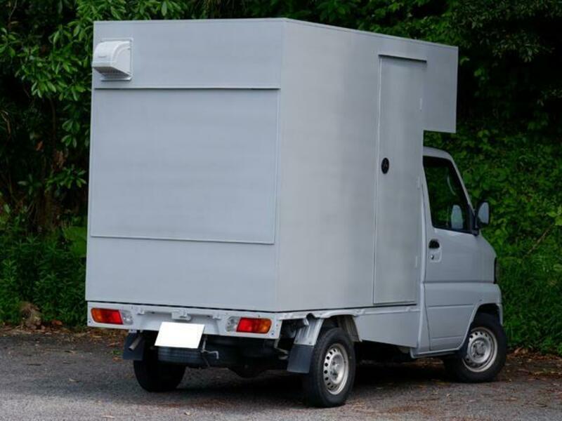MINICAB TRUCK