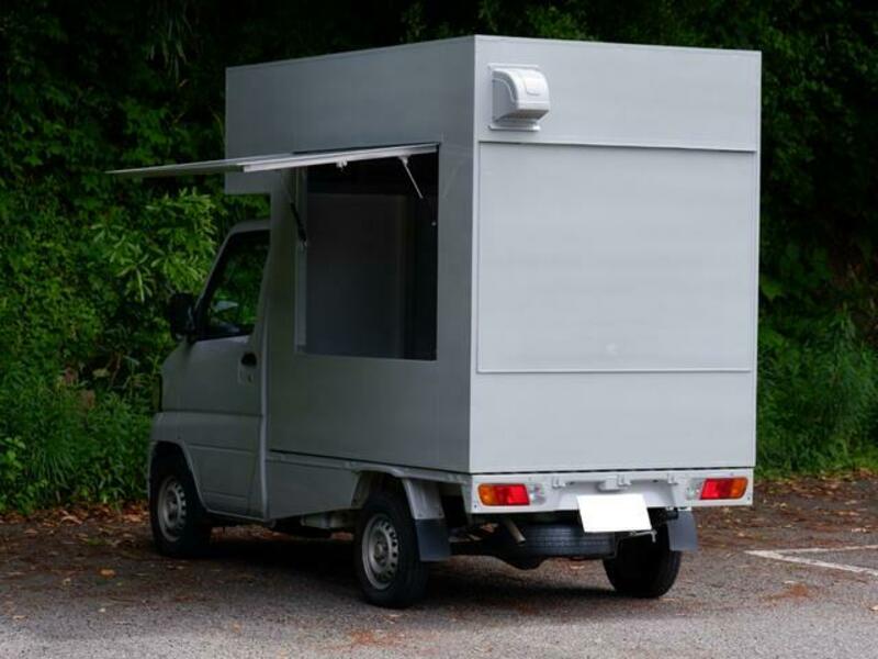 MINICAB TRUCK