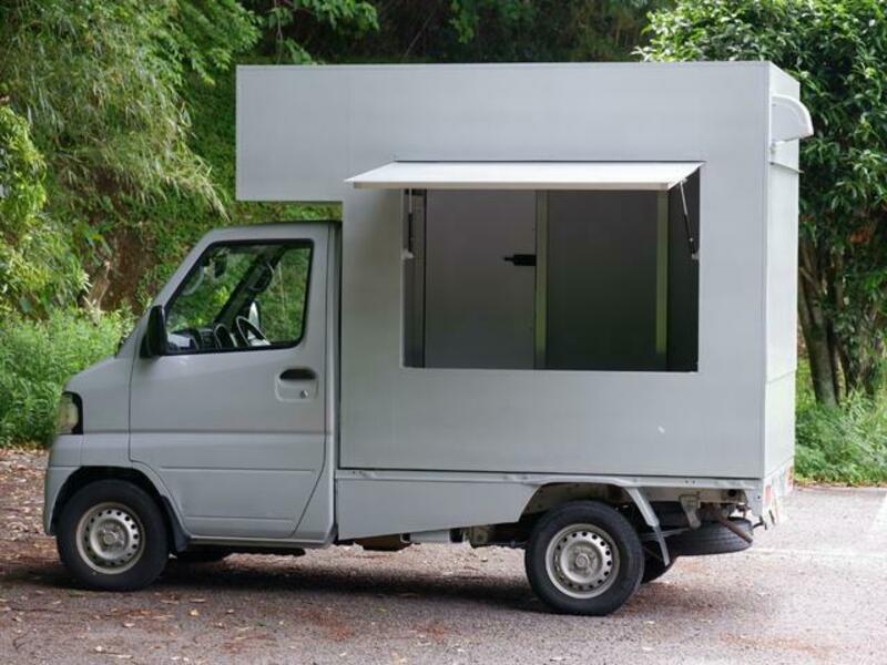 MINICAB TRUCK