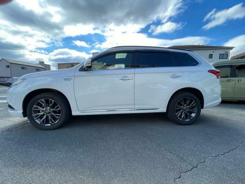 OUTLANDER PHEV