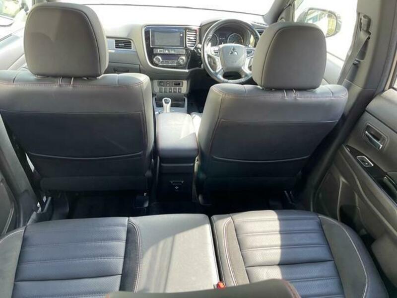 OUTLANDER PHEV
