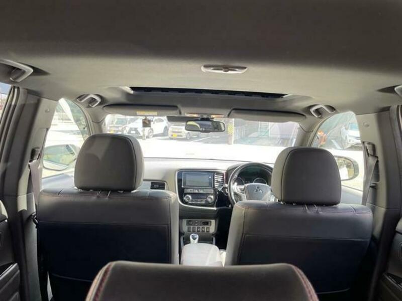 OUTLANDER PHEV