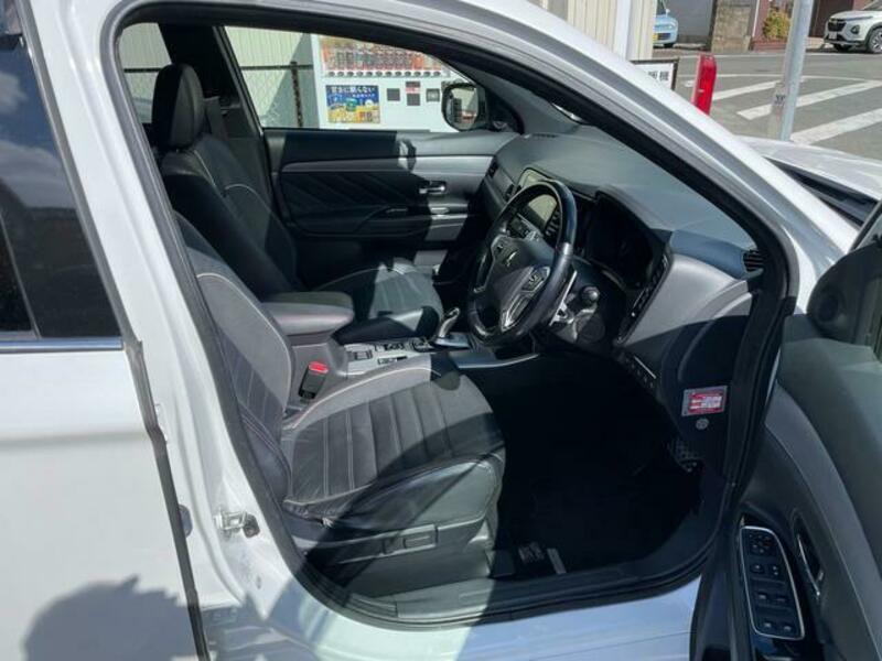 OUTLANDER PHEV