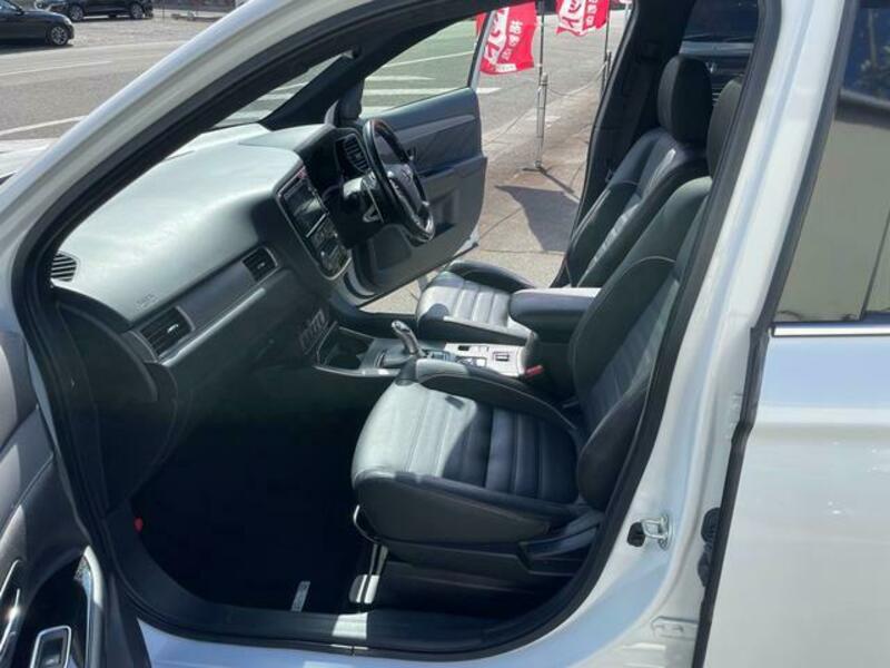 OUTLANDER PHEV