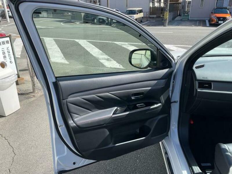 OUTLANDER PHEV