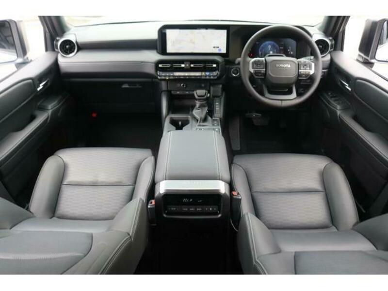 LAND CRUISER 250
