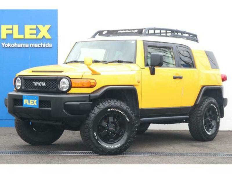 TOYOTA FJ CRUISER