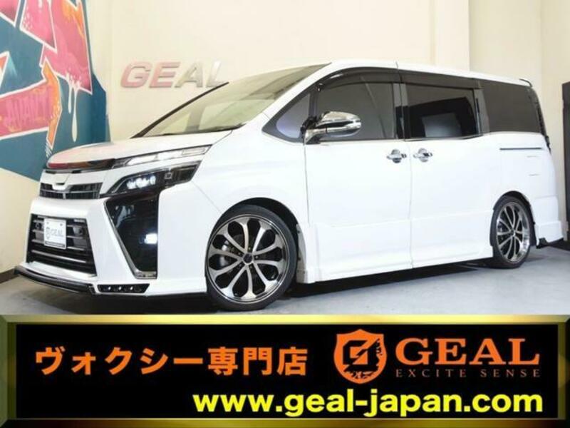 TOYOTA VOXY