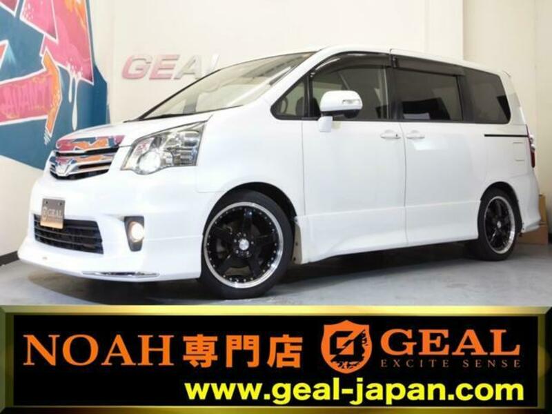 TOYOTA NOAH