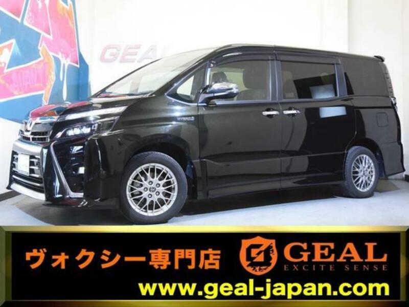 TOYOTA VOXY