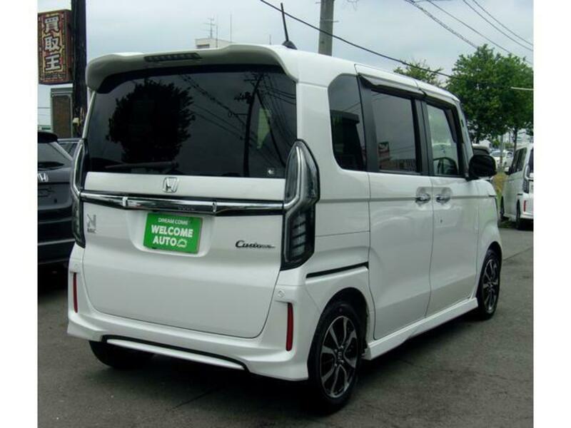 N BOX CUSTOM