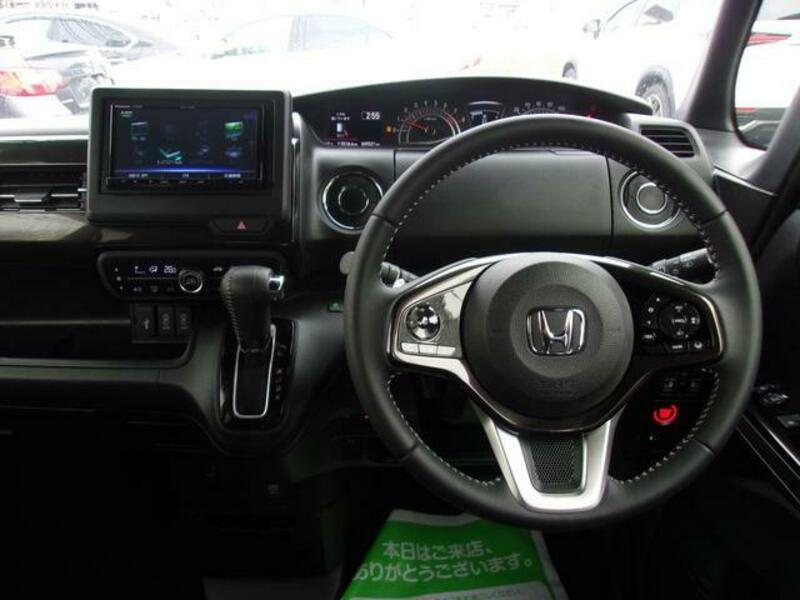 N BOX CUSTOM