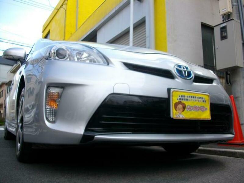 TOYOTA PRIUS