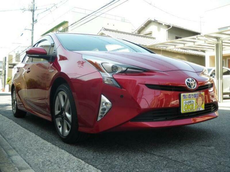 TOYOTA PRIUS