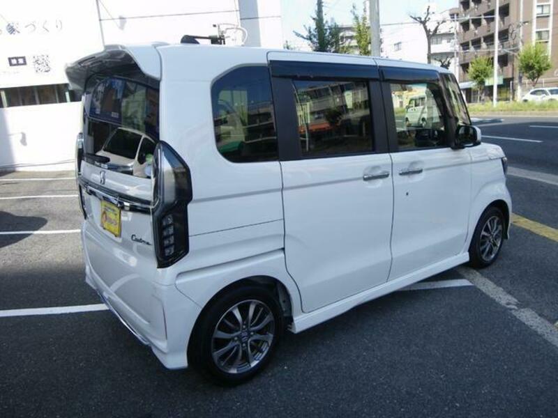 N BOX CUSTOM