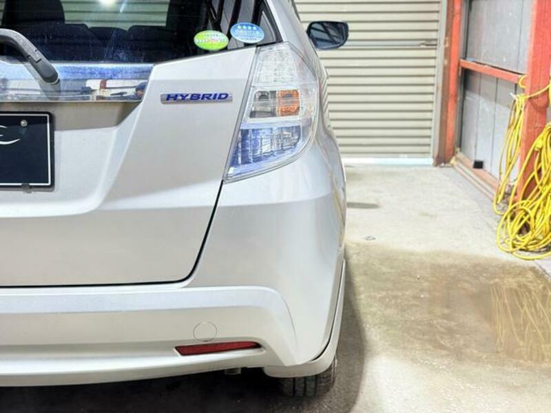 FIT HYBRID