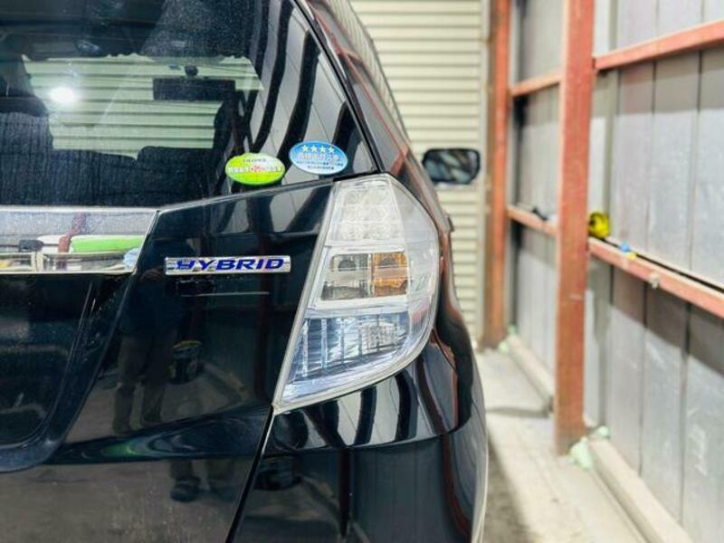 FIT HYBRID