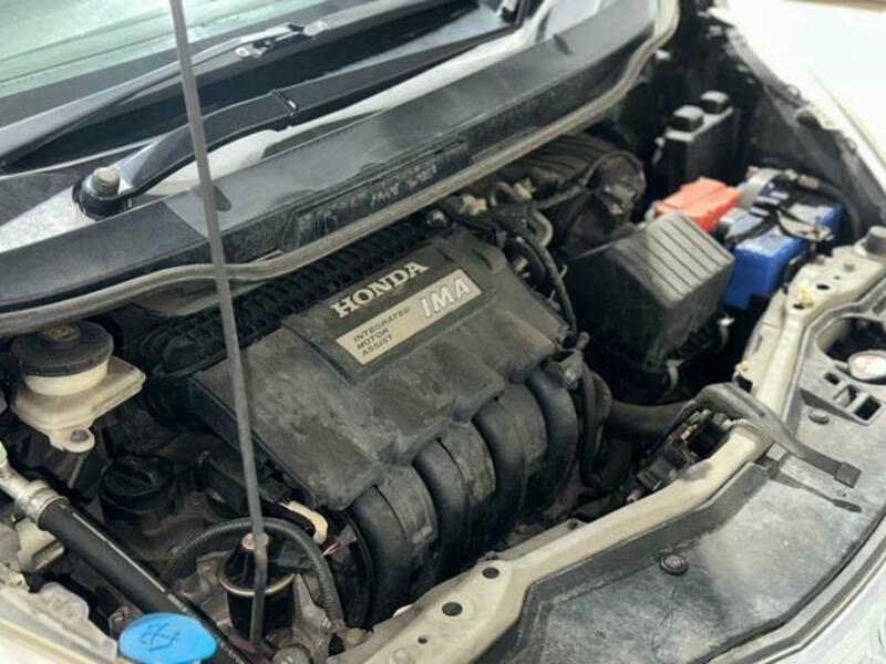 FIT HYBRID