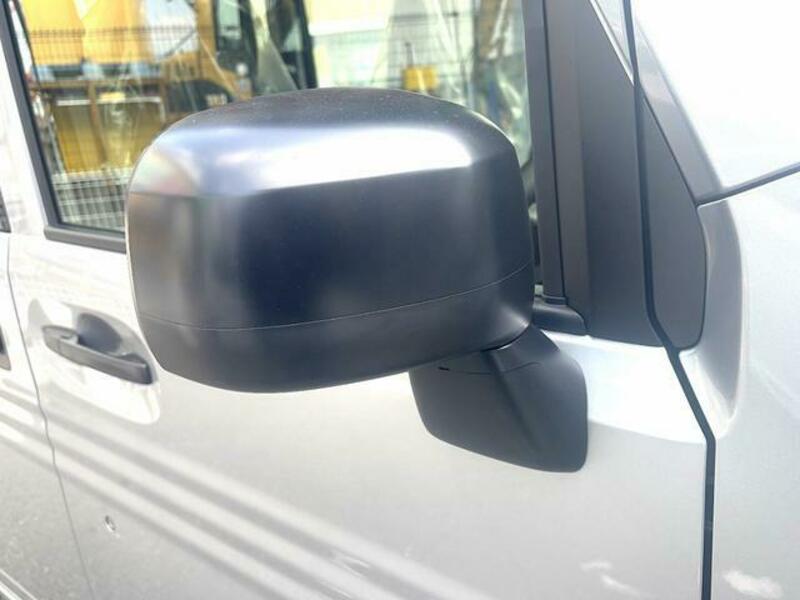 N-VAN