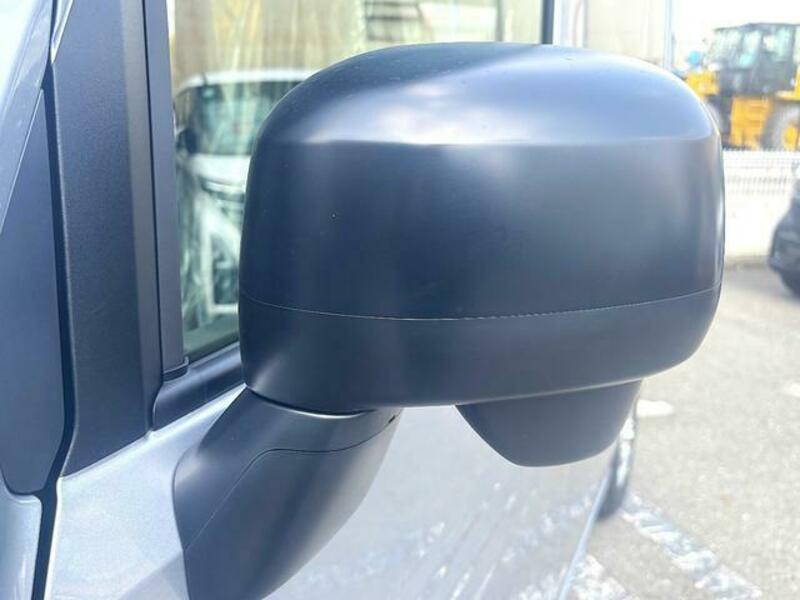 N-VAN