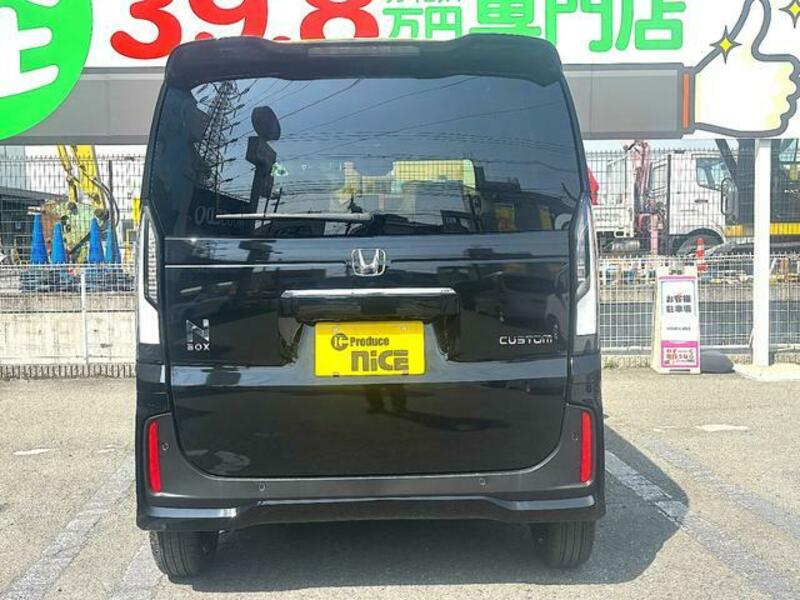 N BOX CUSTOM