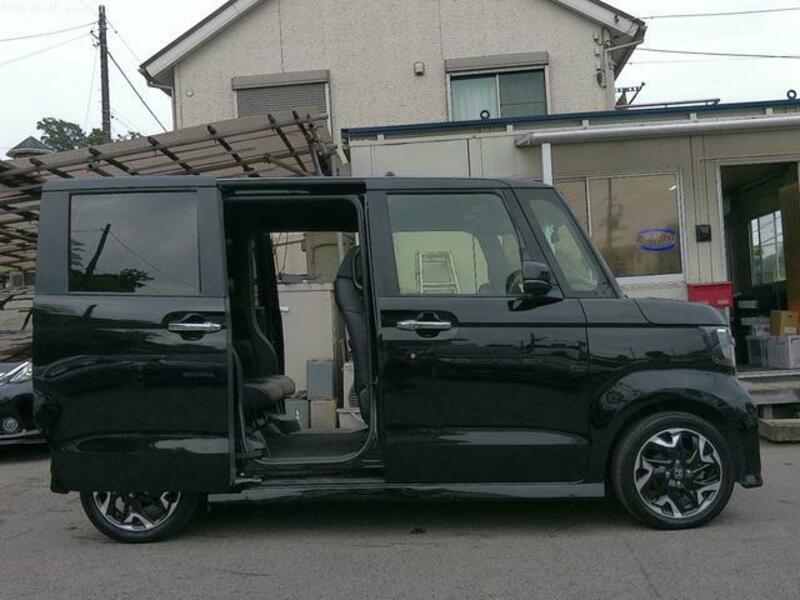 N BOX CUSTOM