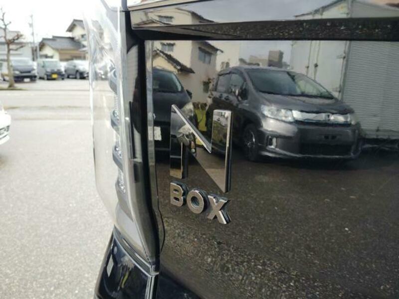 N BOX CUSTOM