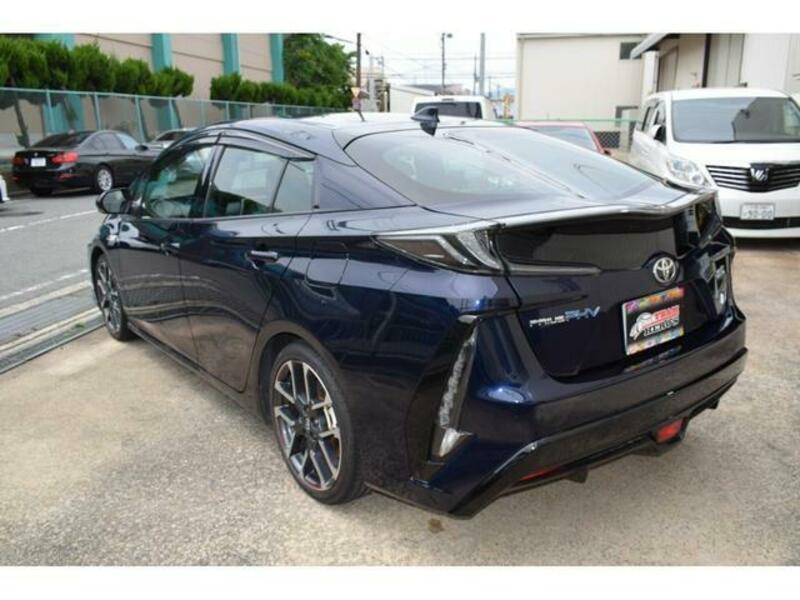 PRIUS PHV