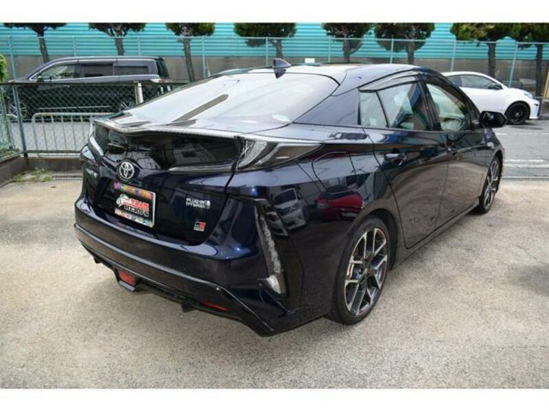 PRIUS PHV
