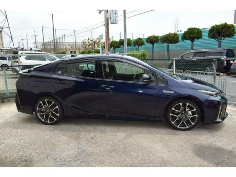 PRIUS PHV