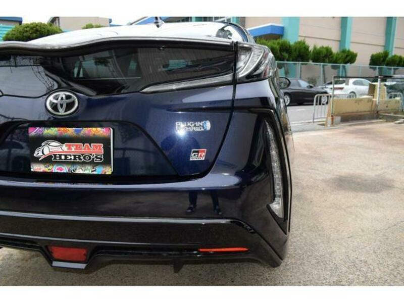 PRIUS PHV