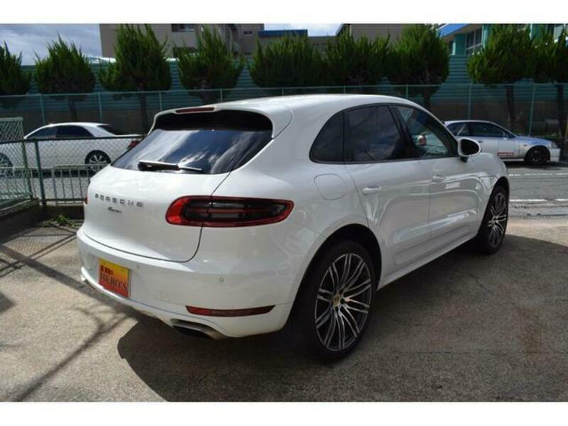 MACAN