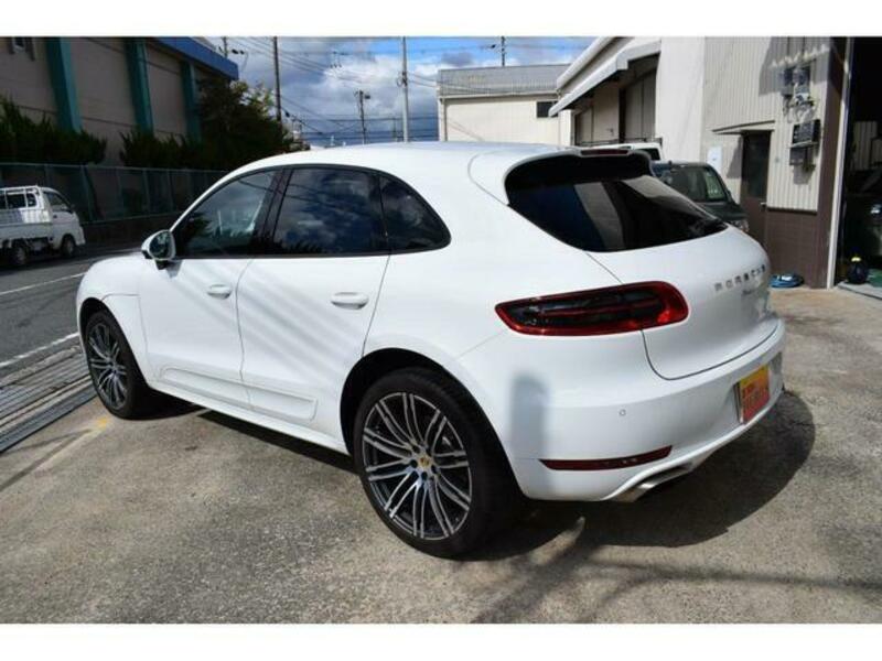 MACAN