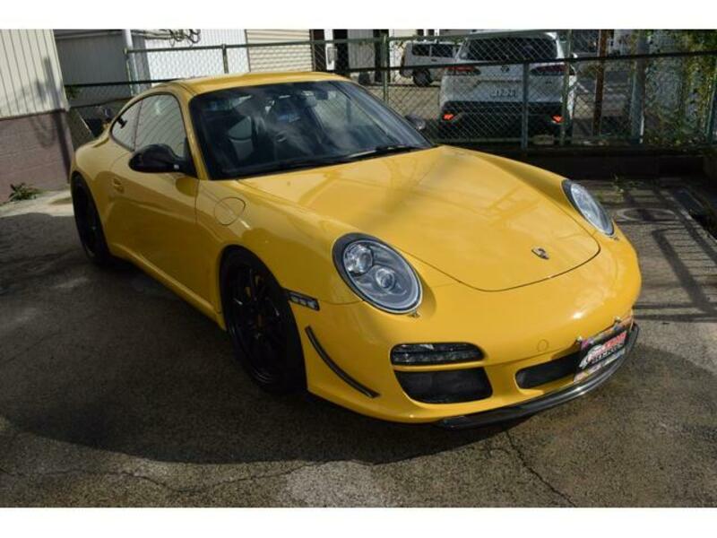 911