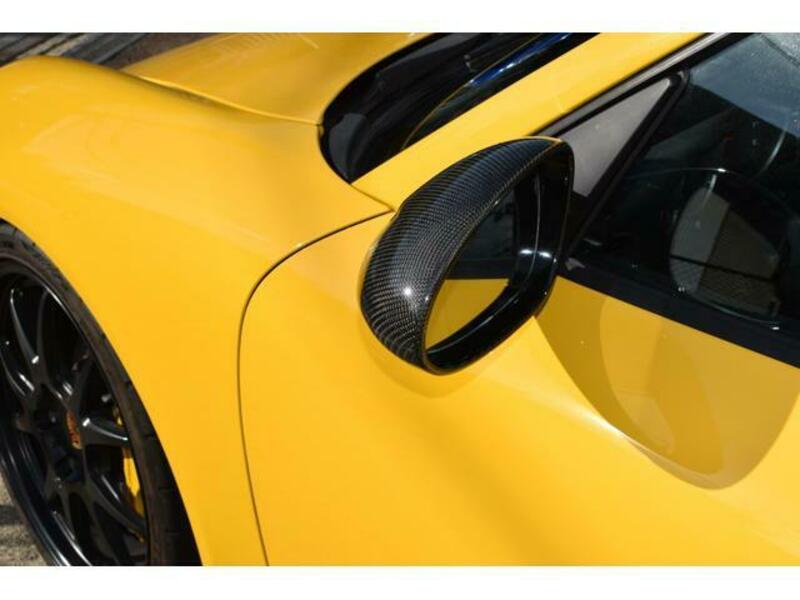 911