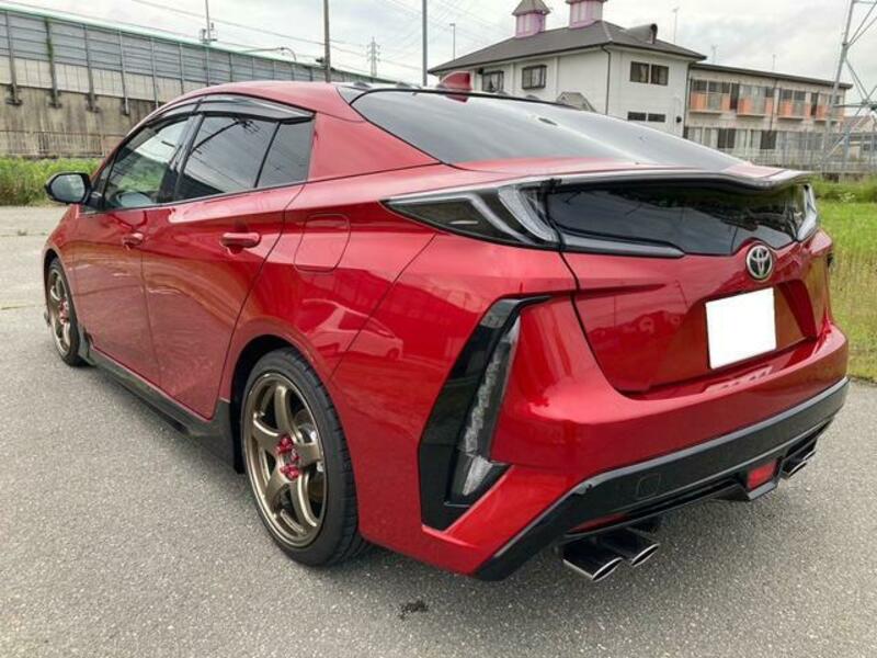PRIUS PHV