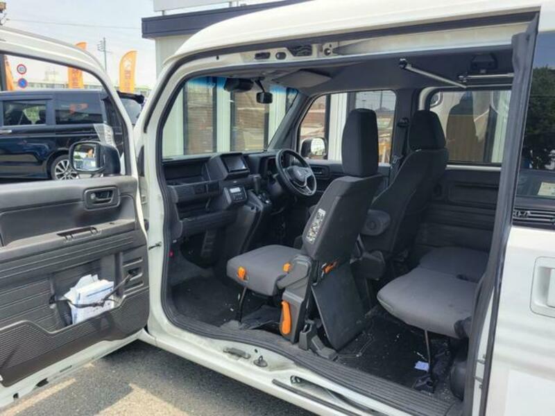 N-VAN