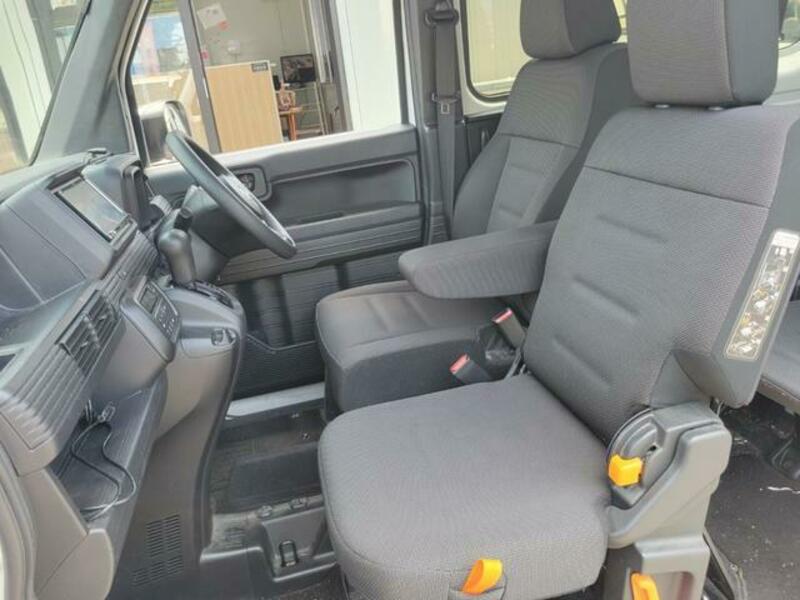 N-VAN