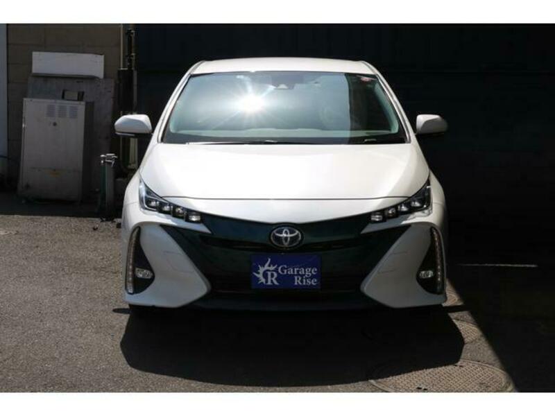 PRIUS PHV